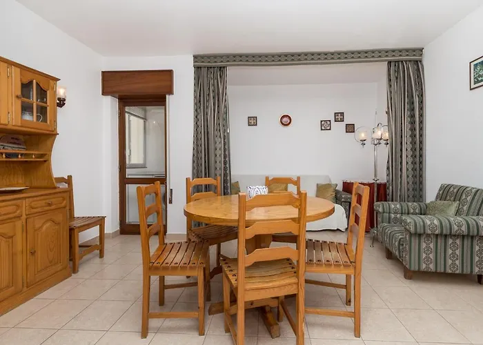 Casa Da Armação de Pêra